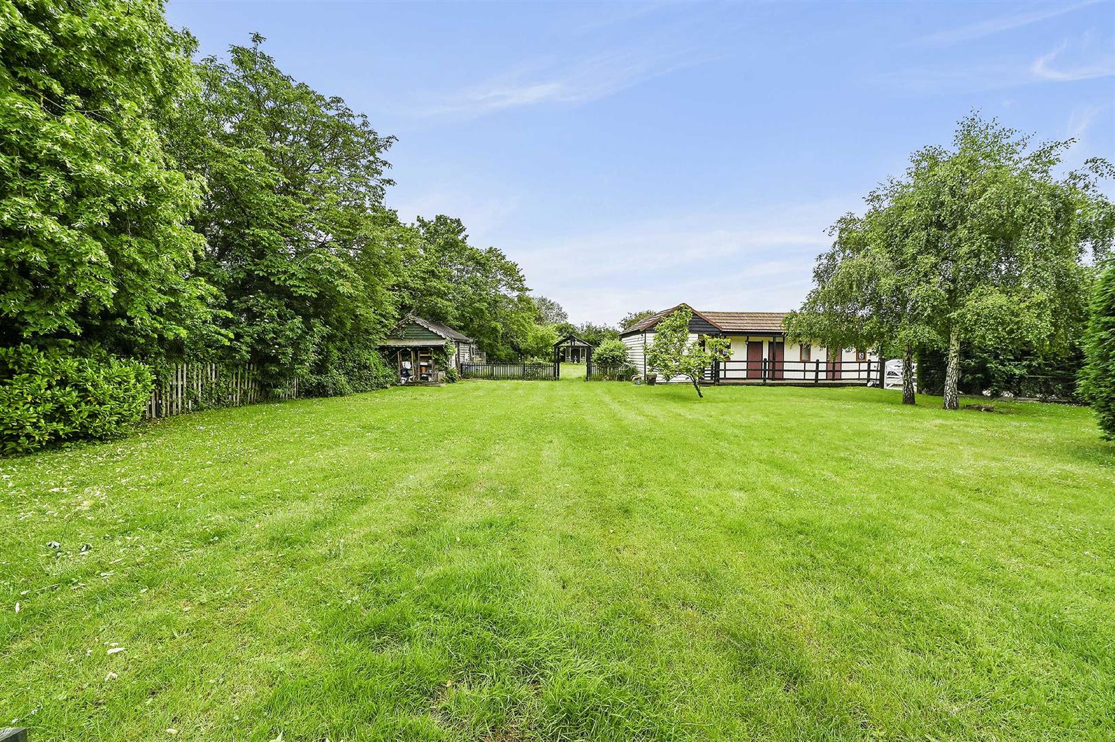 Cranfield Park Road, Wickford